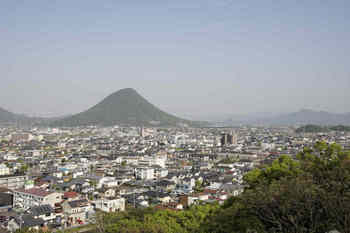 丸亀城から景色.JPG