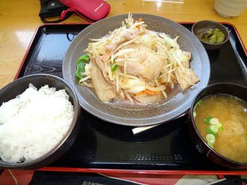 肉野菜炒め定食.jpg